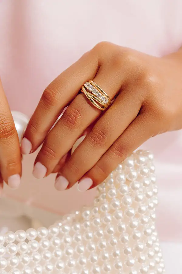 Simulated Diamond Layered Ring