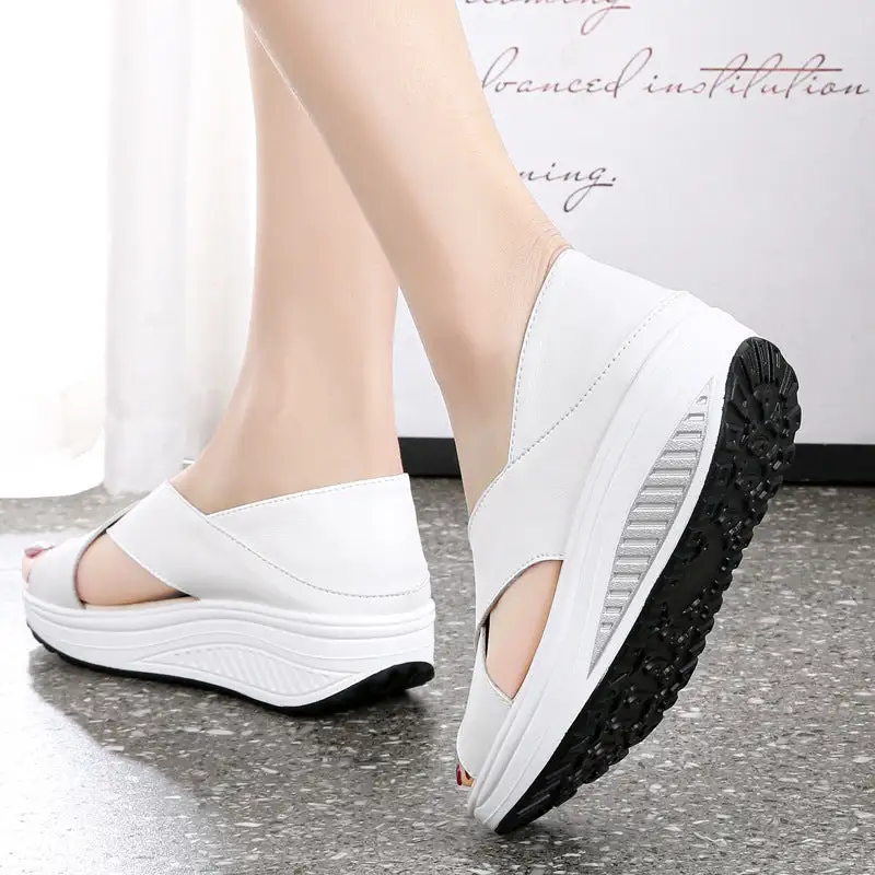 Lightweight Flat Sandals