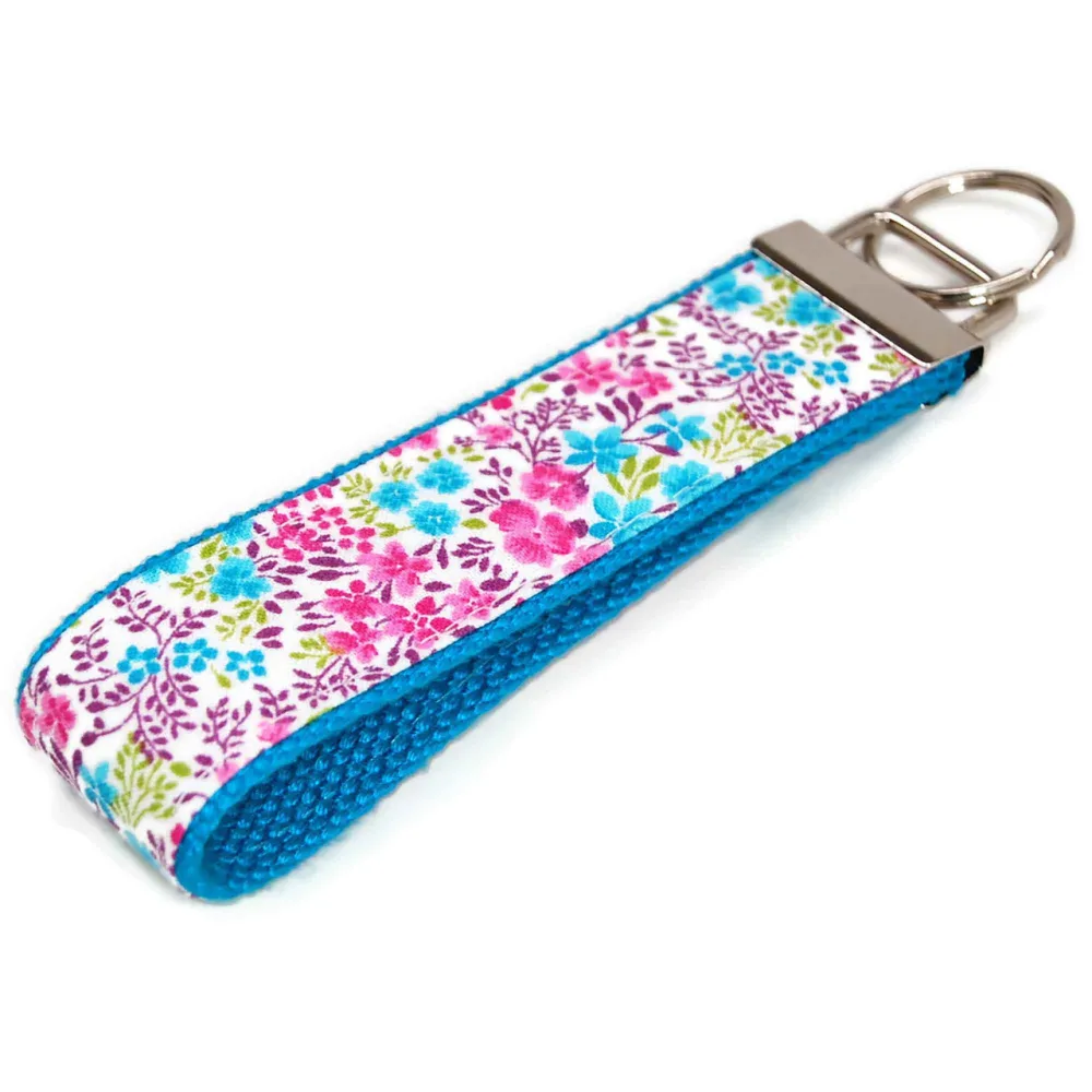 Wildflower Breeze Modern Keychain