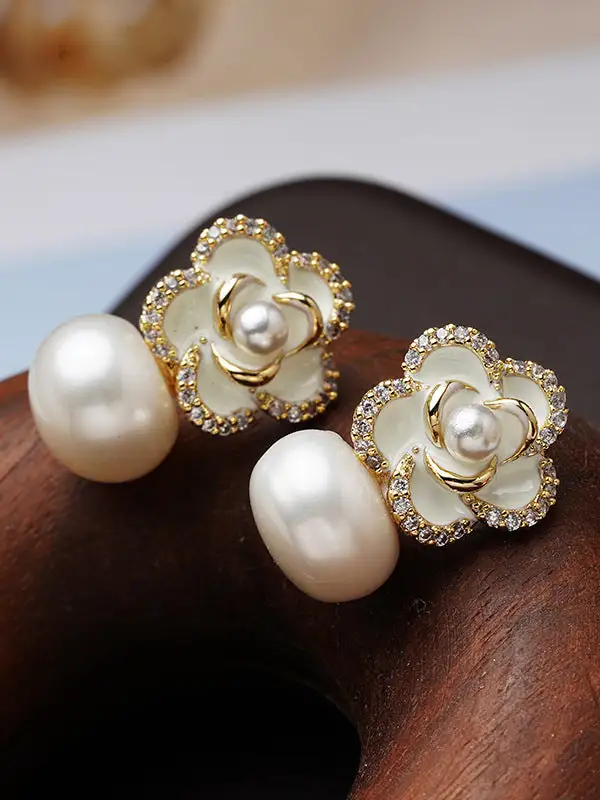 Distinctive Petal Accent Earrings