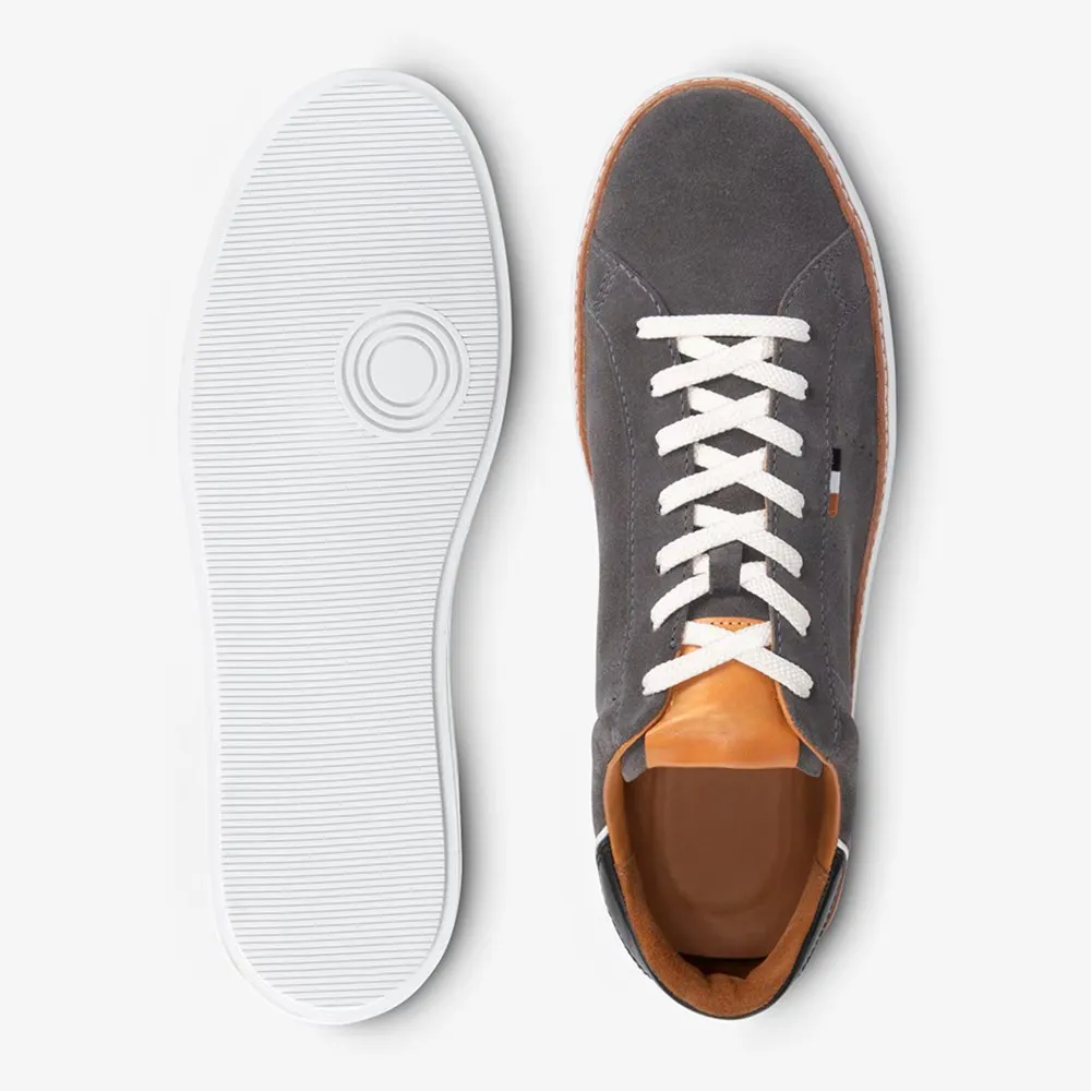 Slightly Roomier Feel Lace-up Casual Style Sneaker