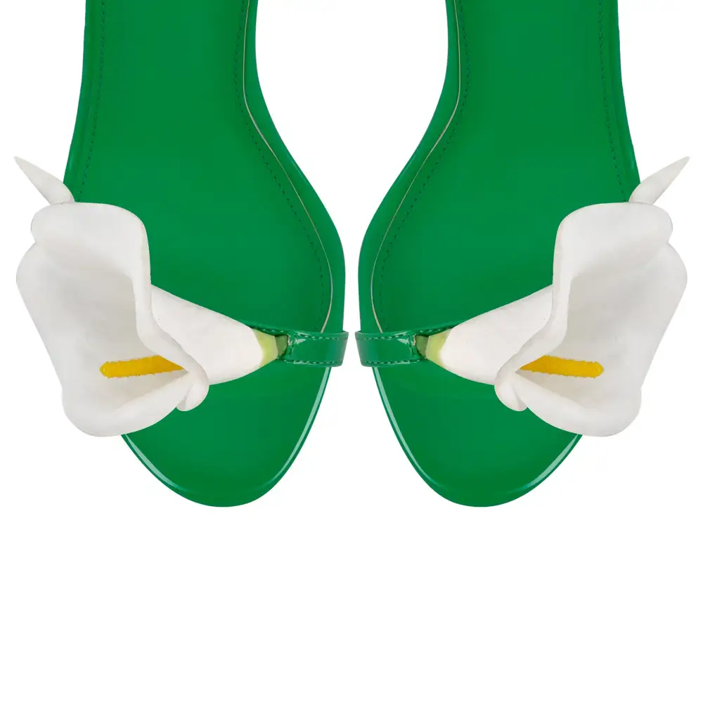 Round Toe Calla Lily Cross Strap Sandals