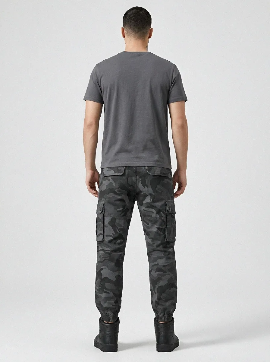 Rugged-Casual Camouflage Cargo Pants