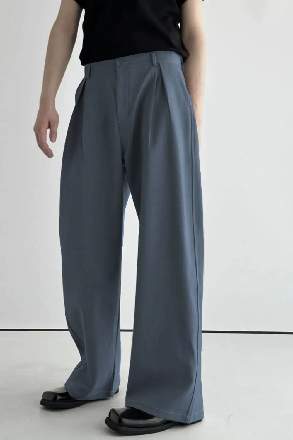 Relaxed Pleated Trousers