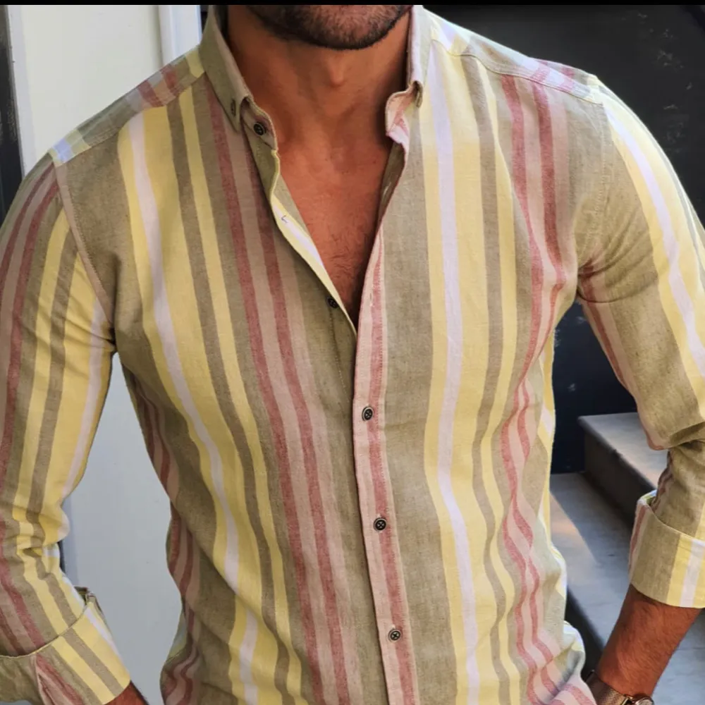 Slim Fit Cotton Floral Print Casual Shirt