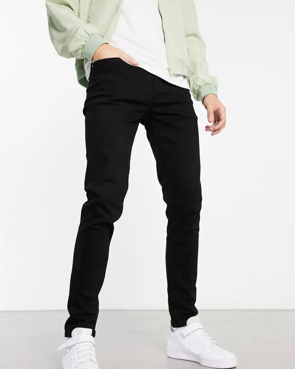 Skinny Jeans In Black