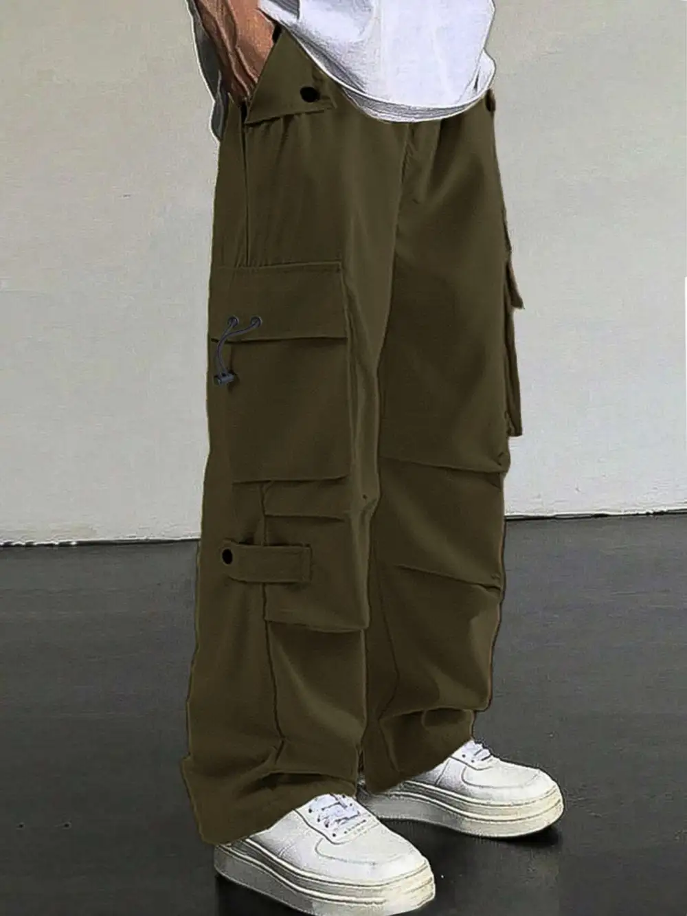 Modern Men's Loose Fit Cargo Pants