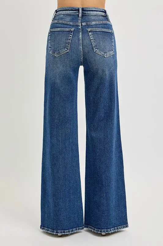 Signature High Rise Jeans