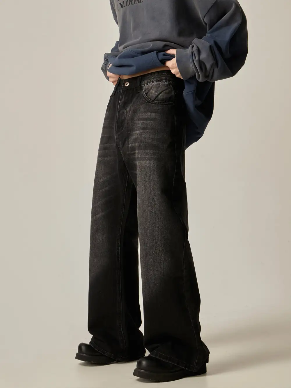 Baggy Straight-Leg Jeans