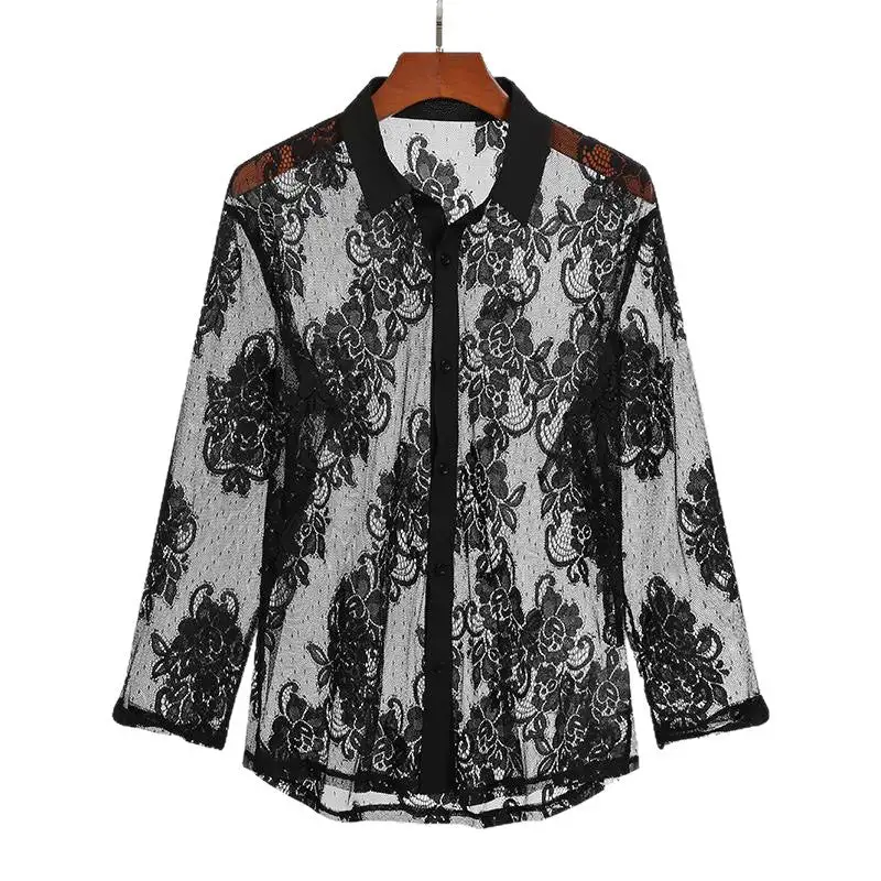 Lace Crisp Floral Blouse