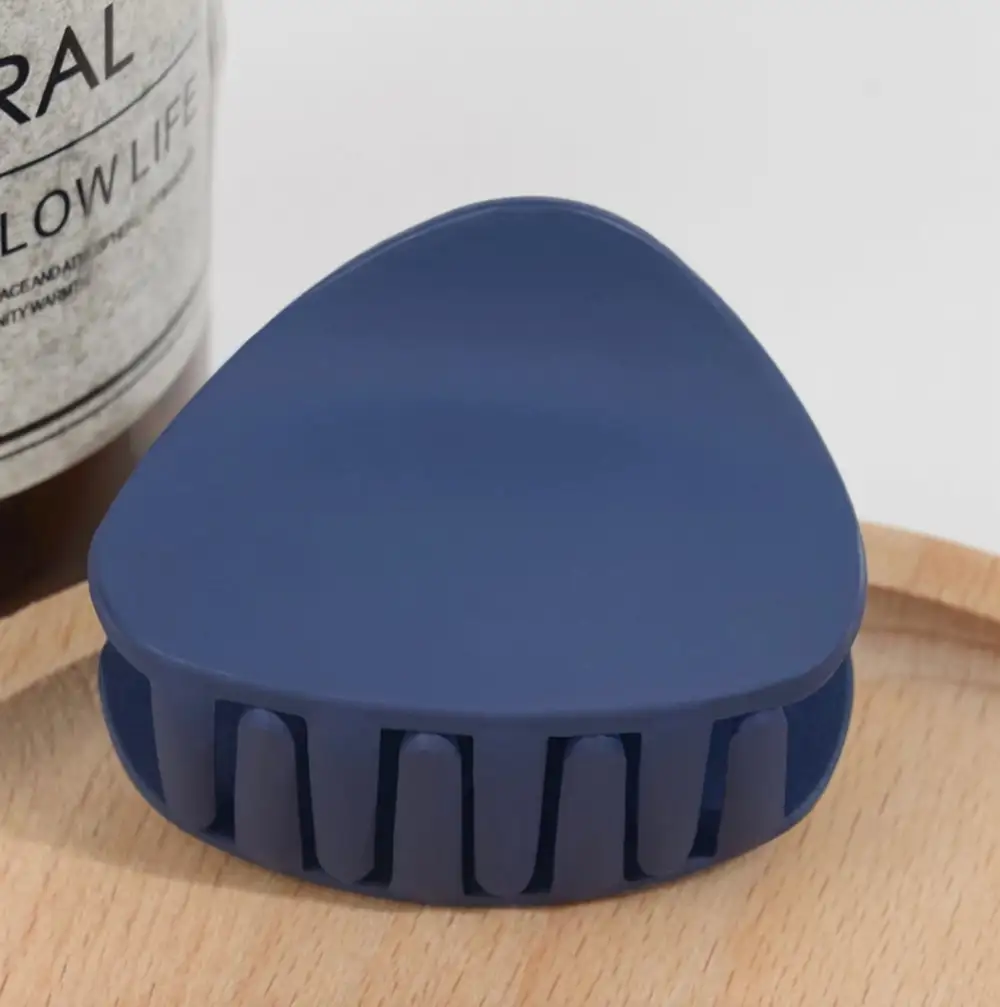 Small Irregular Circle Matte Hair Claw Clip