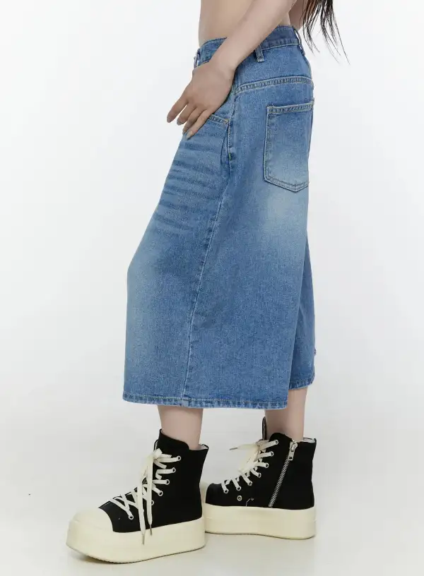 Wide-Fit Pintuck Wide Leg Jeans