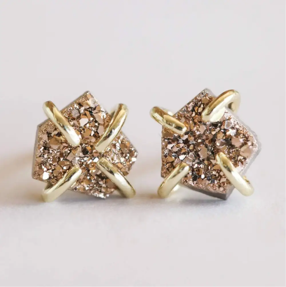 Minimal Minimal Gem Stud Earrings