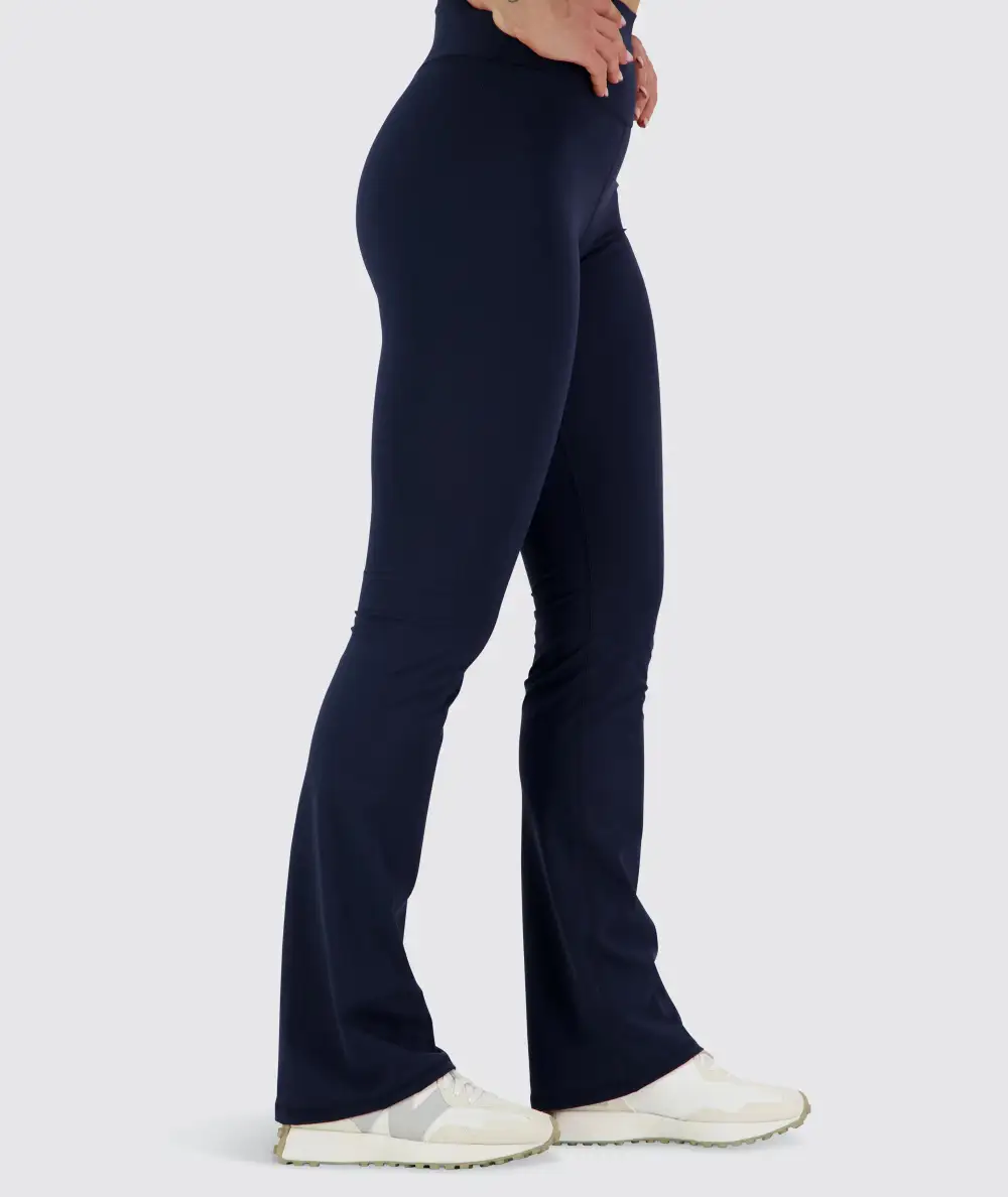 Relaxed Everyday Flare Leggings