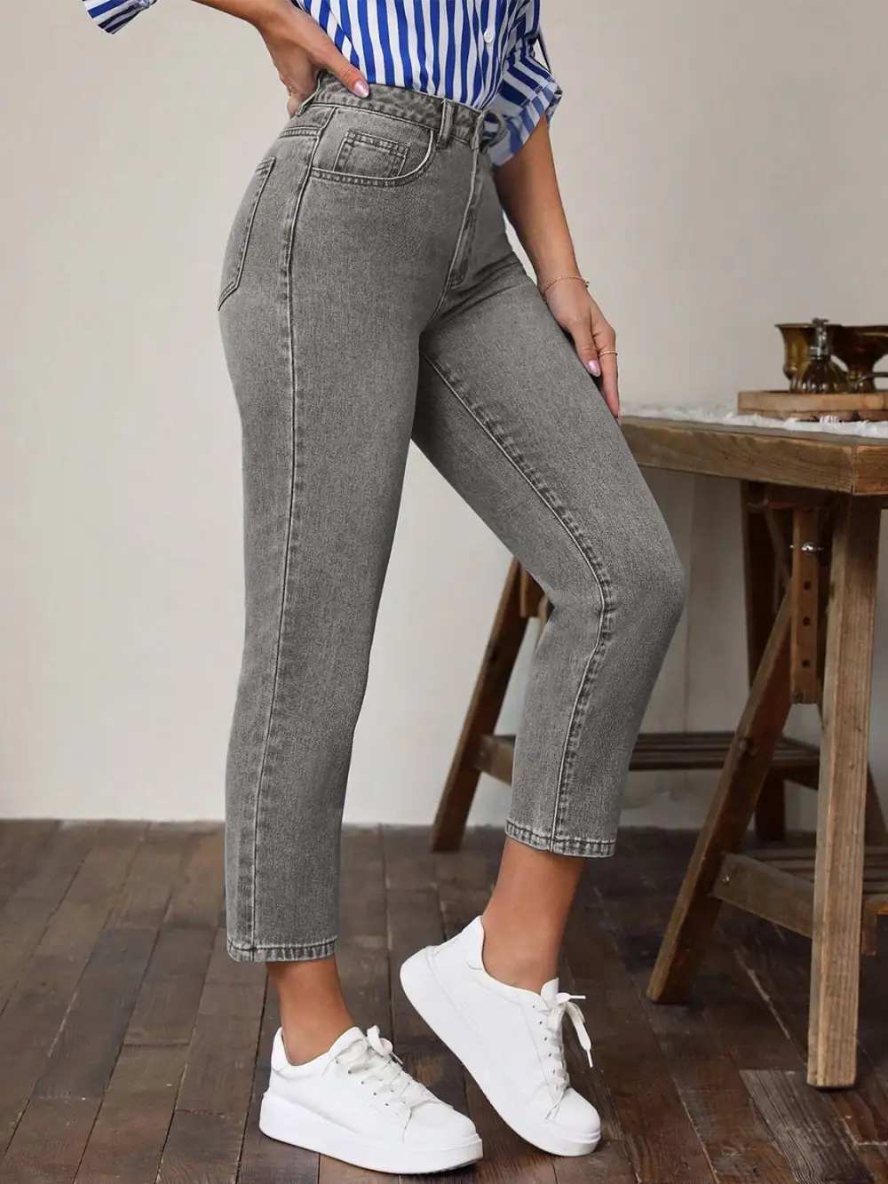 High Waist Pocket Detail Denim Jeans