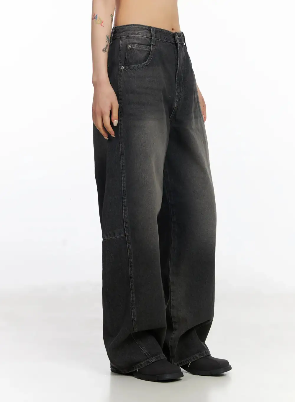 Pocketed Contemporary Baggy Jeans