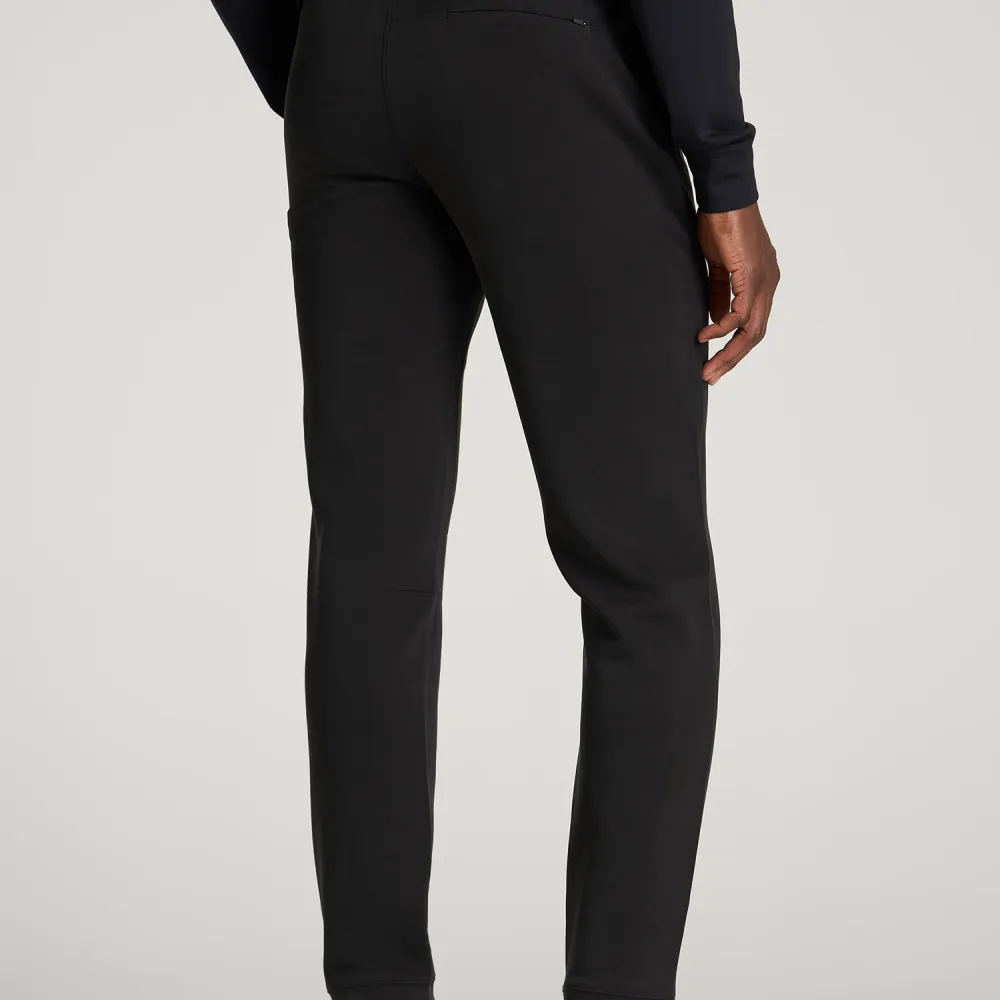 Men's Classic Tapered Stretch Performance Jogger Pants