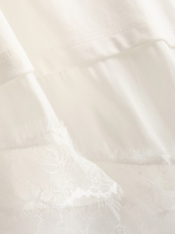 7-15yrs | Lace Hem T-Shirt detail 2