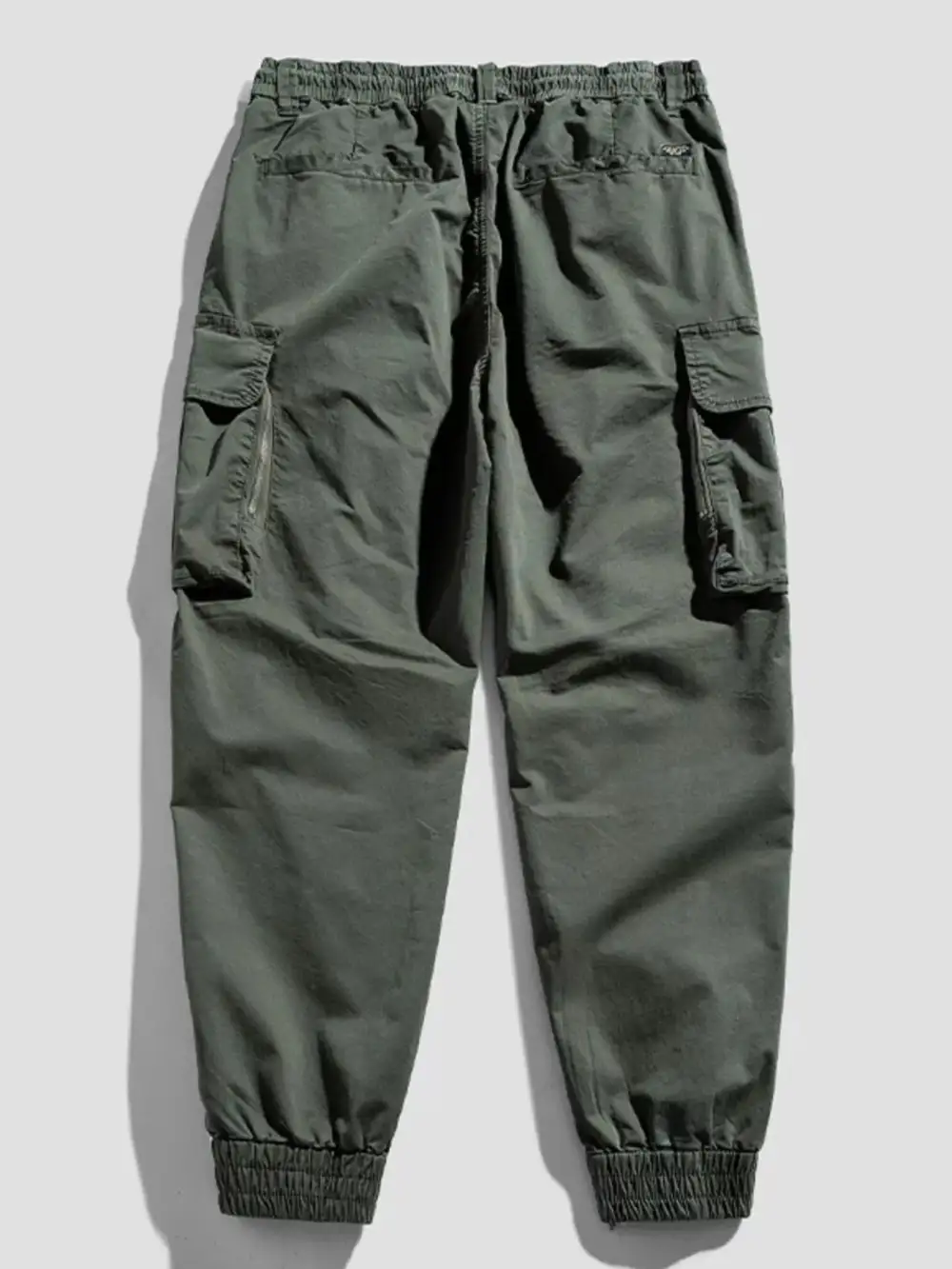 Refined Men's Cargo Pants with Multiple Pockets