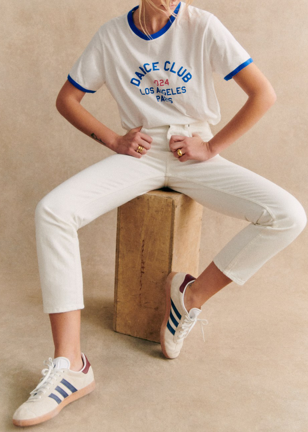 Multi-Pocket Mid Waist Jeans