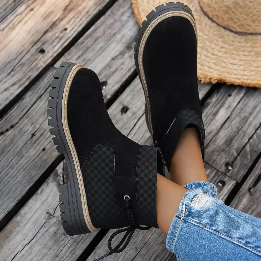 Lightweight Round Toe Platform Boots
