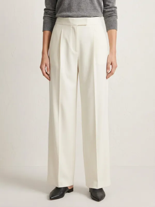 Modern Finish Pleated Wide-Leg Trousers