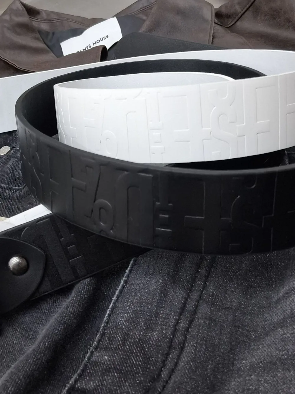 Minimal Buckle Wide Leather Belt