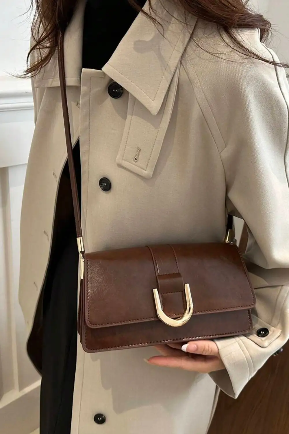 Small Square PU Leather Crossbody Bag – Colorful Detail & Anti-Theft Flap Closure