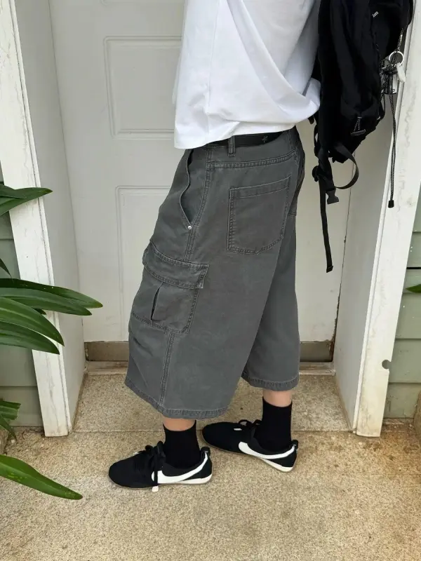 Washed Relaxed Fit Cargo Shorts