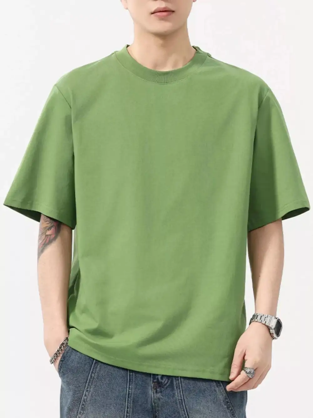 Minimal Round Neck Short Sleeve T-Shirt