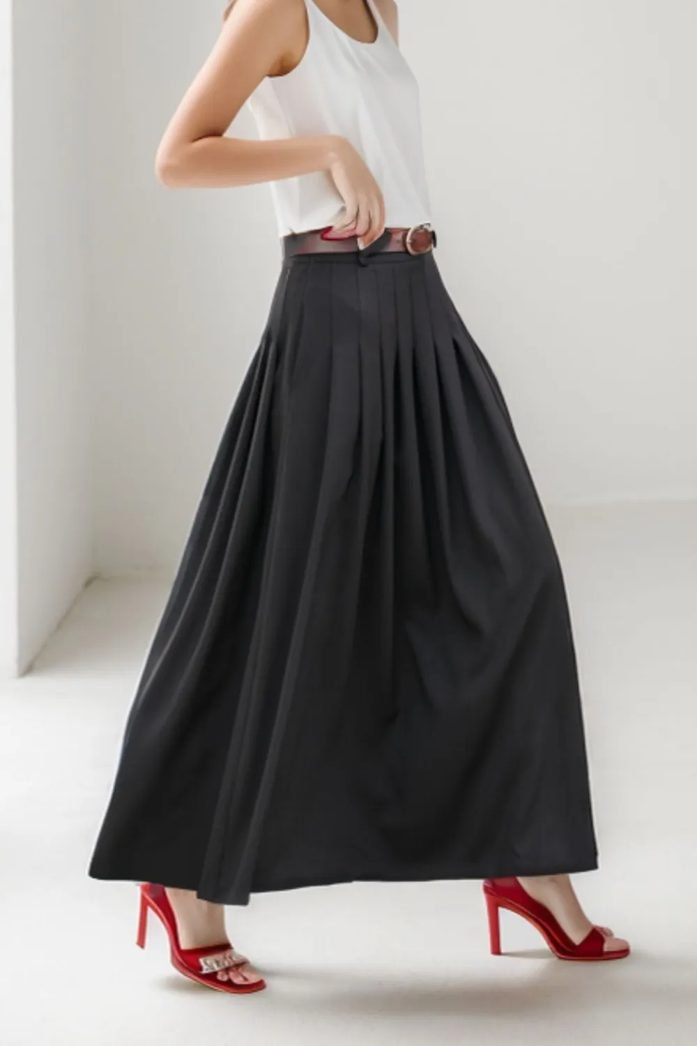 Checkered Linen Blend Pleated Swing Pocketed Maxi Skirt