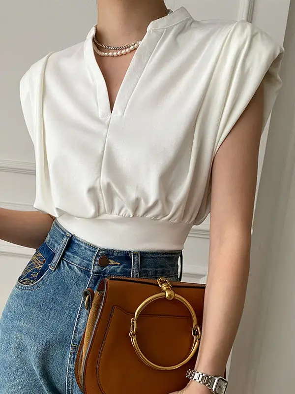 Relaxed Sleeveless Pleat Detail Shoulder Pad V-Neck T-Shirt