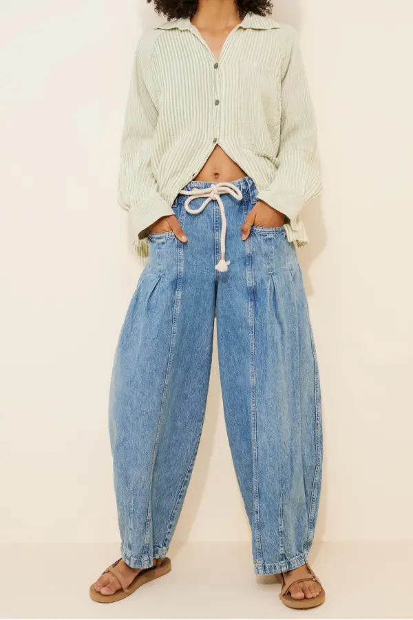 Margo Barrel Pull-On Jeans