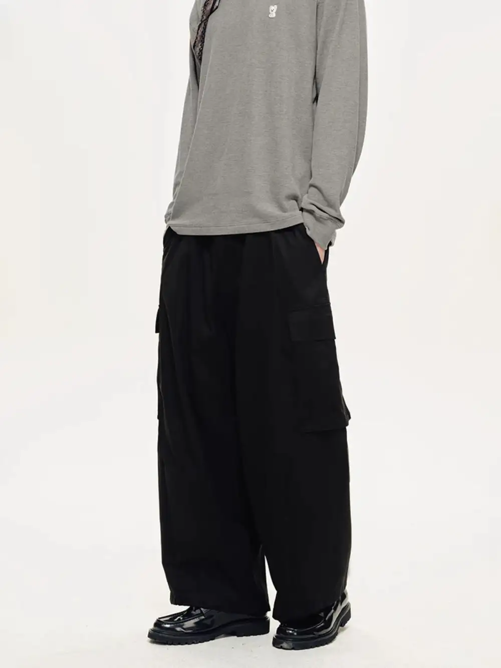 Street-Style Relaxed Pants