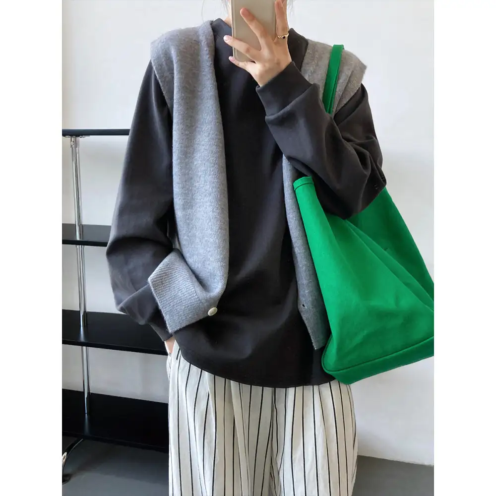 Classic Round Neck Long Sleeve T-Shirt