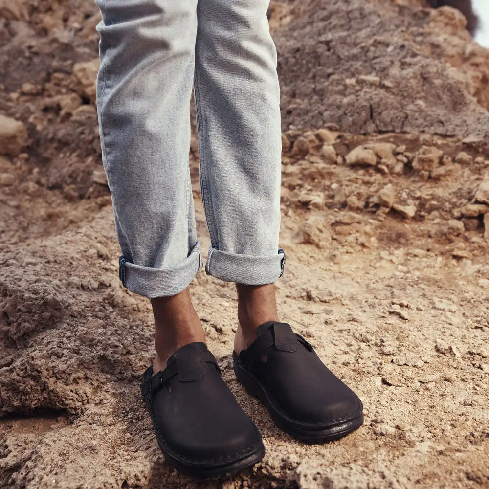 Everyday Leather Clog Toe Sandals