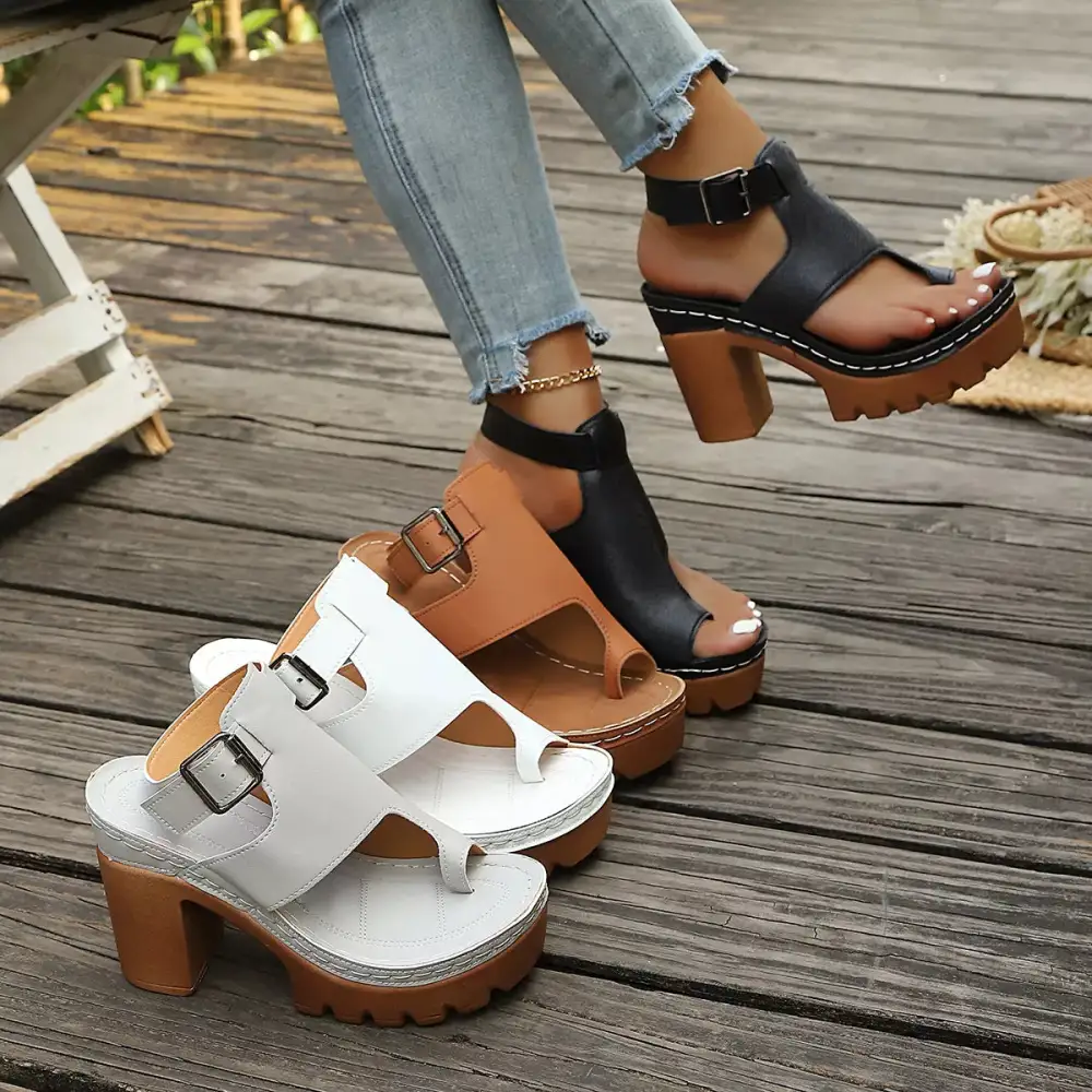Toe Loop Block Heels Sandals