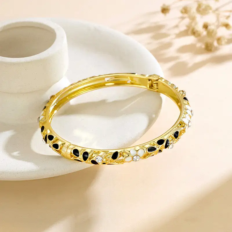 Artful Enamel Floral Vintage Fashion Bangle