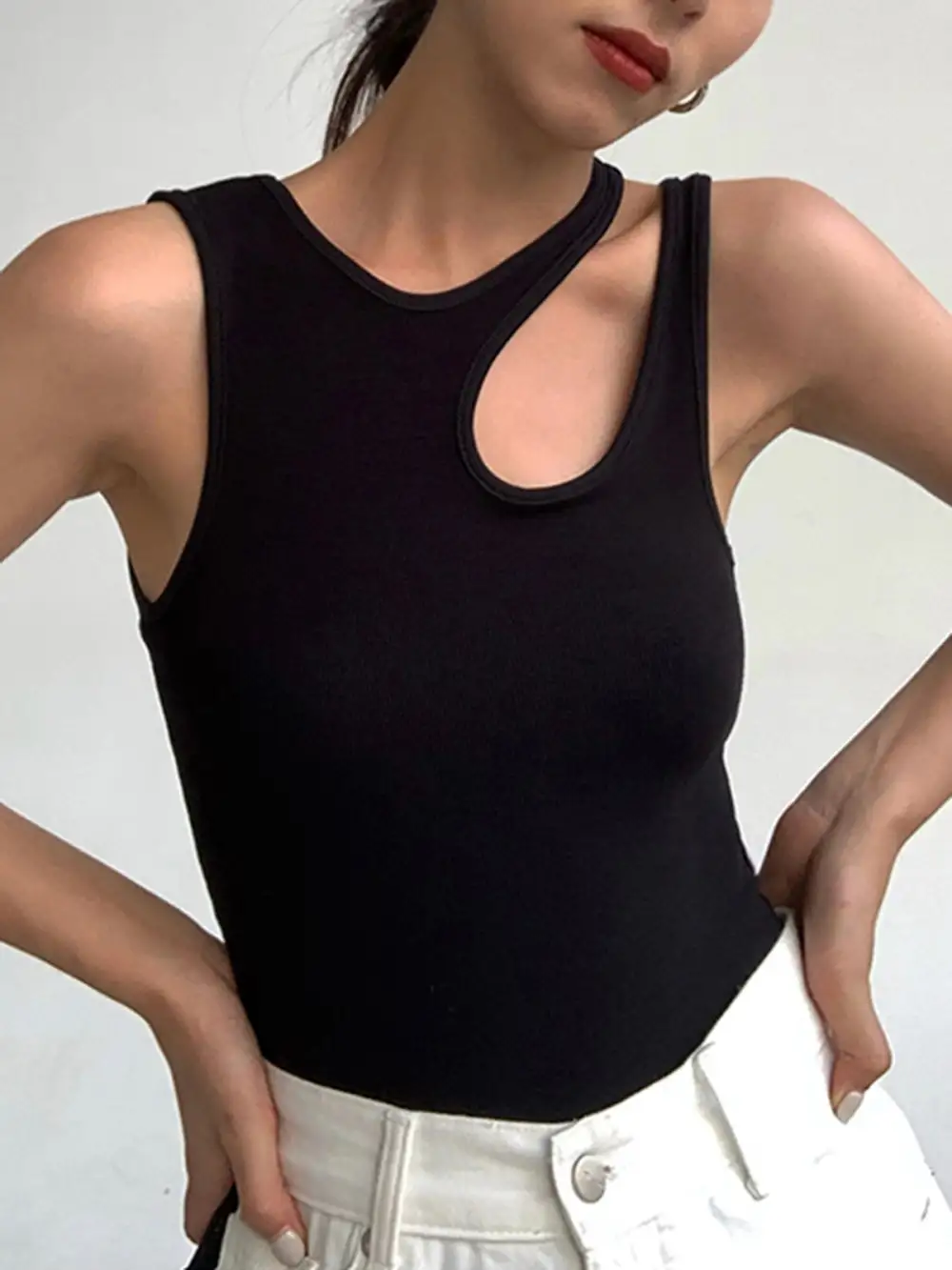 Ribbed Asymmetric Top