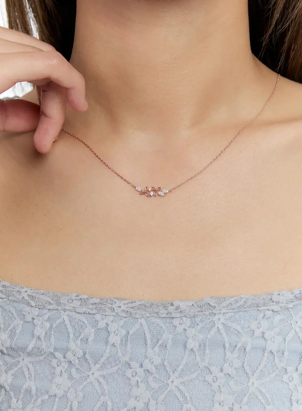 Chain Petal Necklace