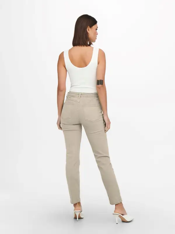 Essential Straight Everyday Jeans