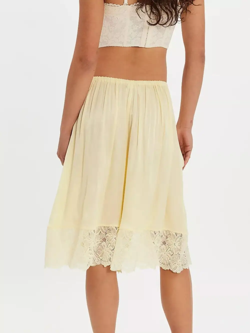 Refined Lace-Trim Casual Shorts