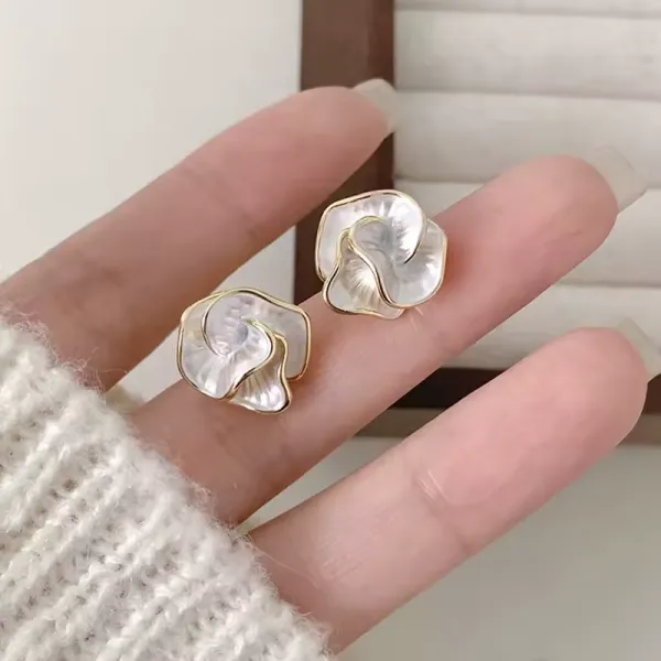 White enamel flower ladies' earrings