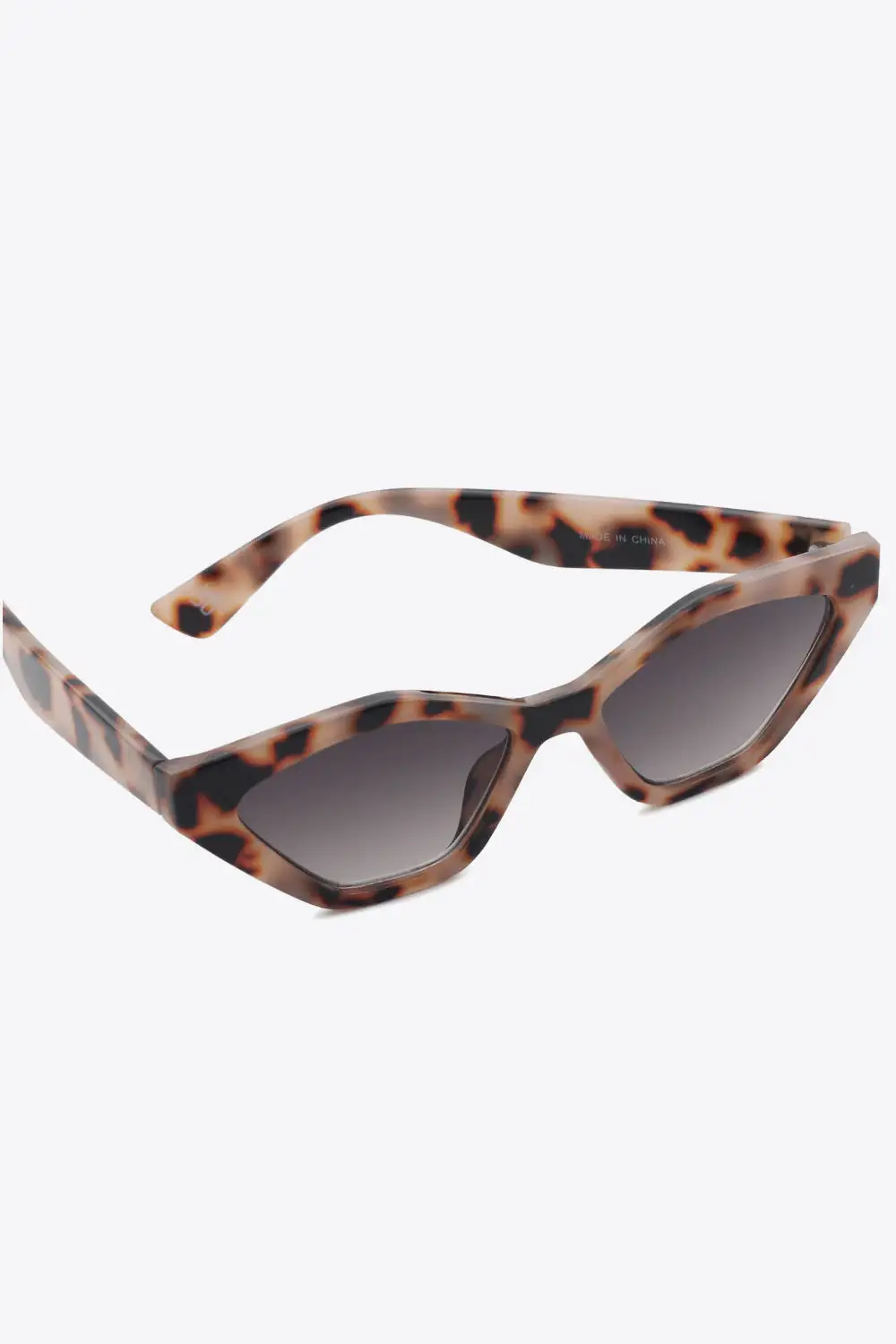 Polished Cat Eye Frame Sunglasses