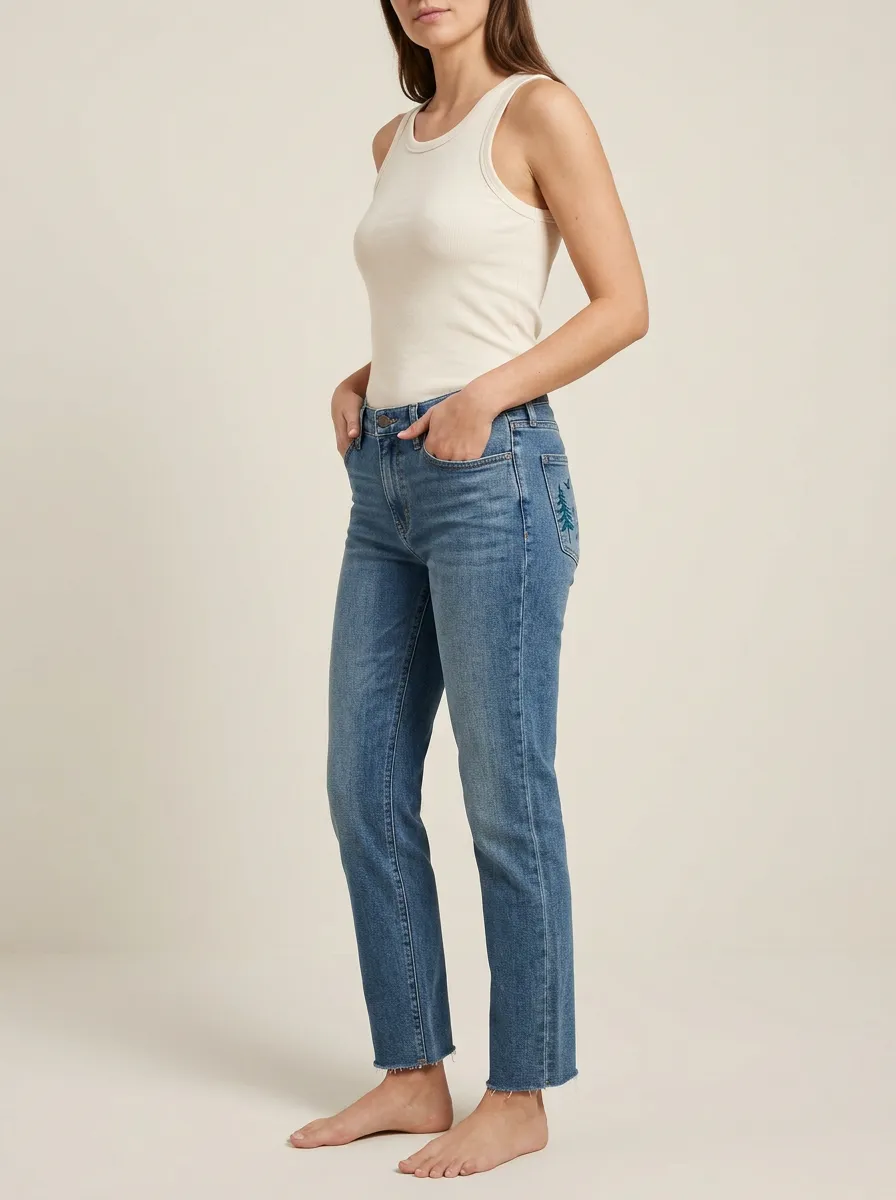Women's Pine Tree Embroidered Back-Pocket Frayed-Hem Mid-Rise Straight-Leg Jeans