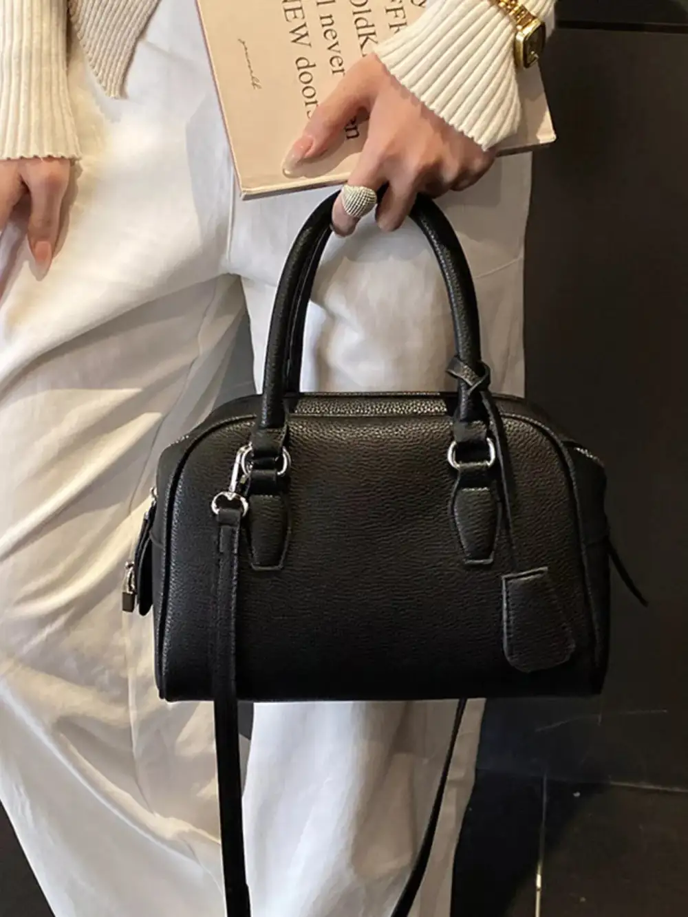 Women's Lightweight Faux Leather Crossbody Bag