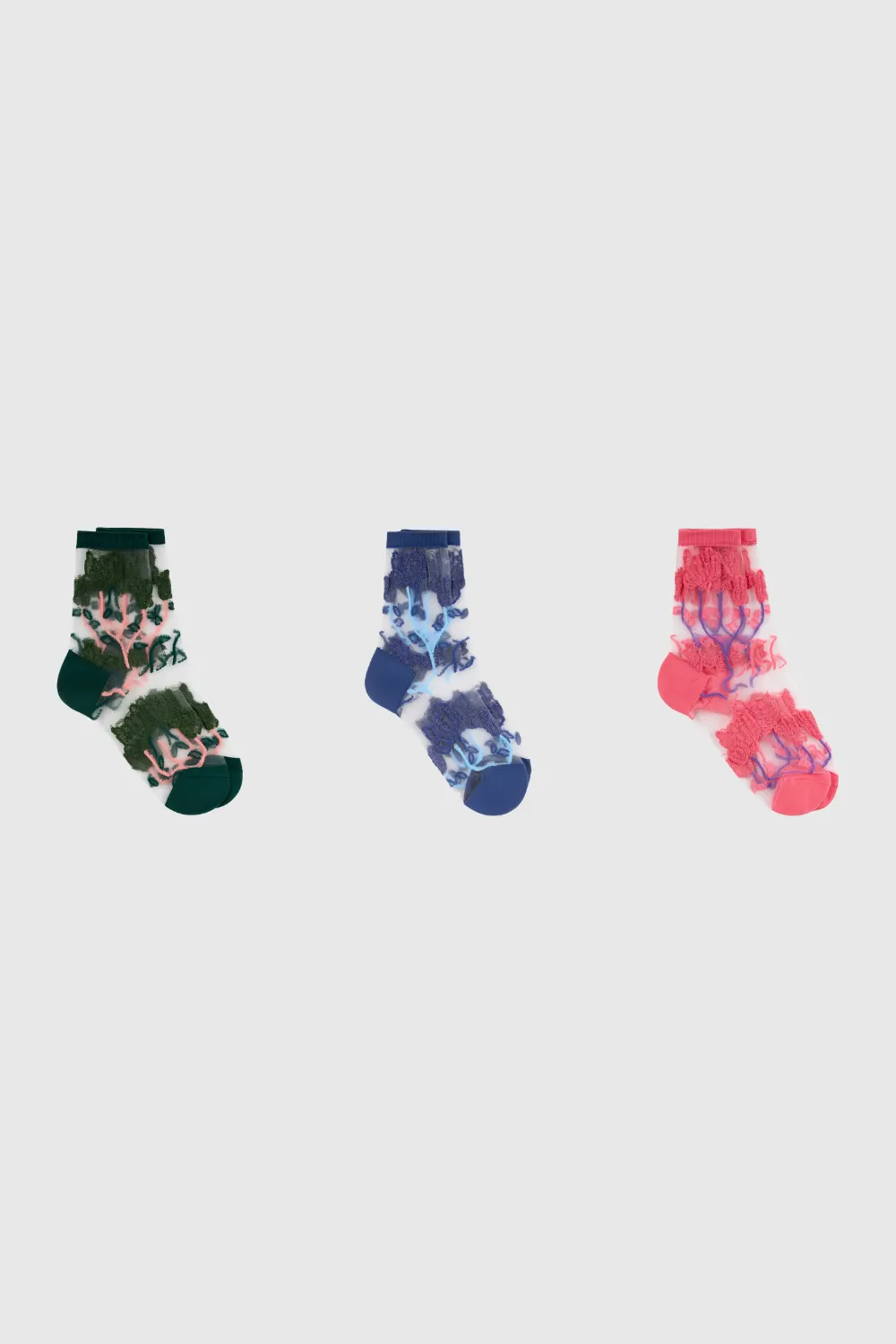Sheer Bold Climbing Flower Socks - Three Pack