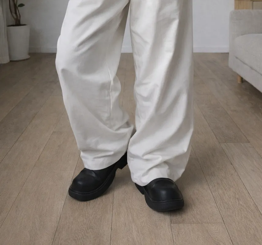 Relaxed Wide-Leg Trousers