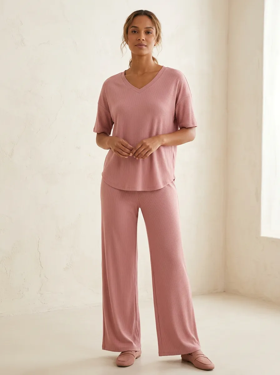 Easy-Wear Tunic-Inspired Women's V-Neck Shirt