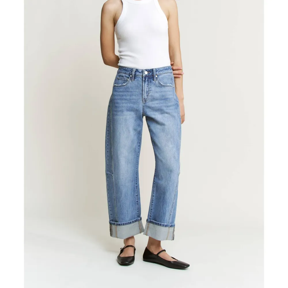 Women's Cuffed High-Rise Barrel Jeans
